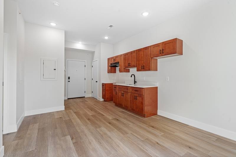 Apartment for rent at 228 N 63rd St #2, Philadelphia, PA 19139