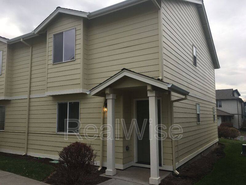 Townhouse for rent at 2621 NW Cedar Ave #4, Redmond, OR 97756