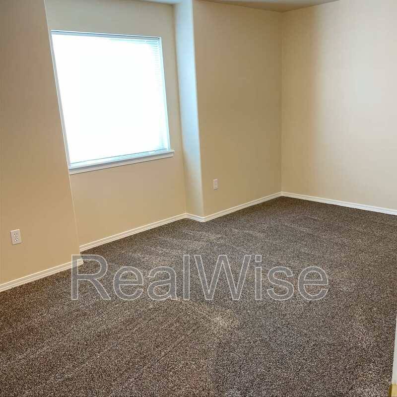 Townhouse for rent at 2621 NW Cedar Ave #4, Redmond, OR 97756