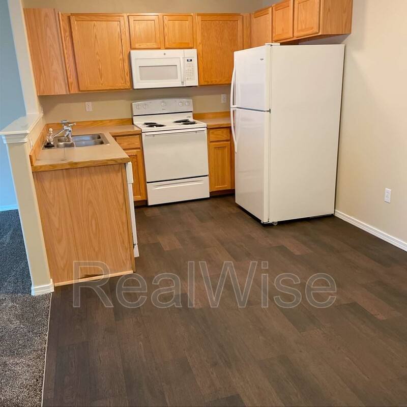 Townhouse for rent at 2621 NW Cedar Ave #4, Redmond, OR 97756