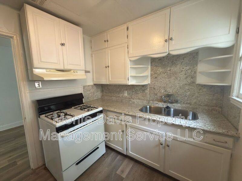 Apartment for rent at 3300 Robinson Ave #B, Austin, TX 78722