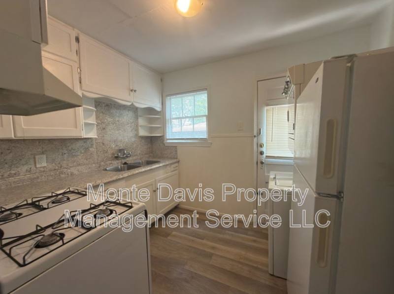 Apartment for rent at 3300 Robinson Ave #B, Austin, TX 78722