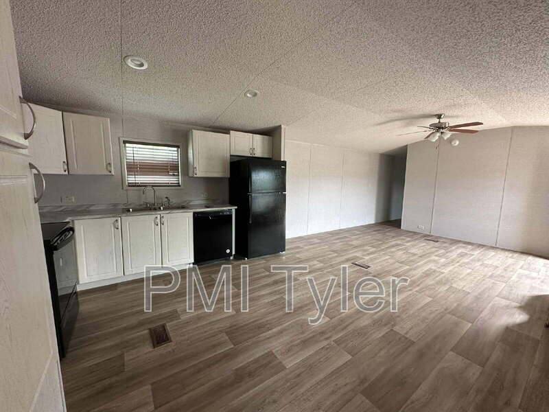 House for rent at 159 Sugar Maple Lane, Kilgore, TX 75662