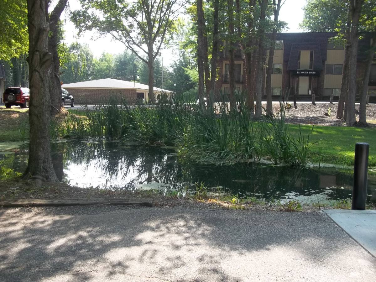 Townhouse for rent at 4000 Monticello Blvd, Youngstown, OH 44505