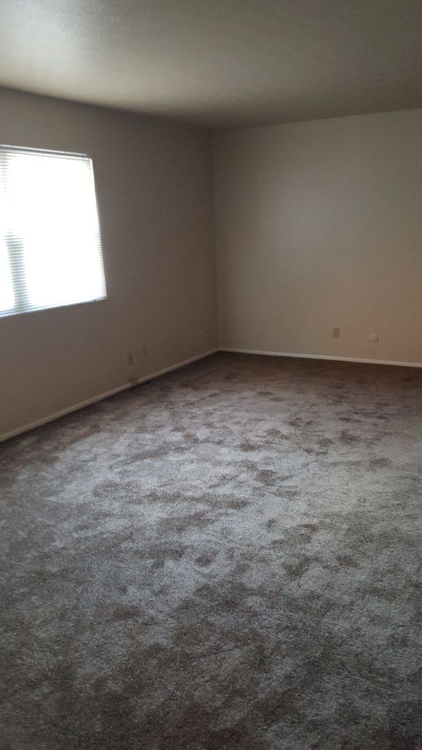 Townhouse for rent at 4000 Monticello Blvd, Youngstown, OH 44505