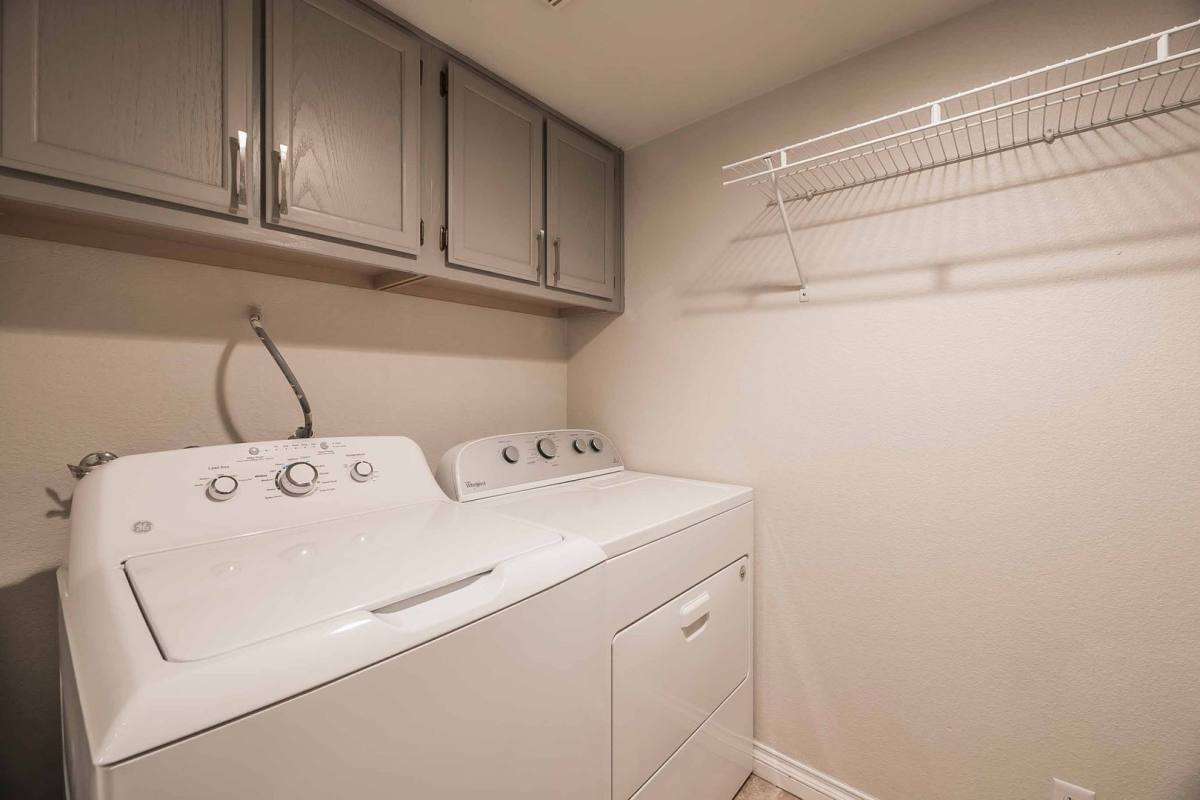 Townhouse for rent at 2815 Dawn Crossing Dr, Henderson, NV 89074