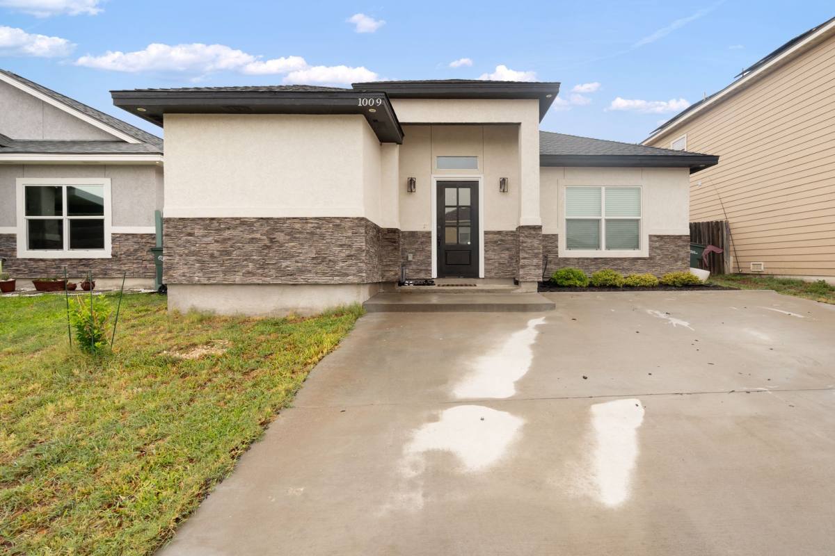 House for rent at 1009 Tesoro Hills, Del Rio, TX 78840