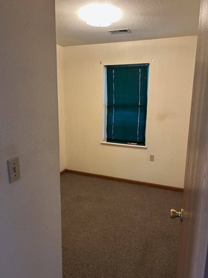 Apartment for rent at 701 N 2nd St, Owensville, MO 65066