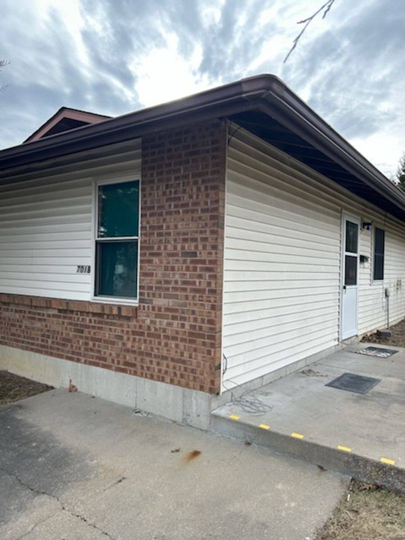 Apartment for rent at 701 N 2nd St, Owensville, MO 65066