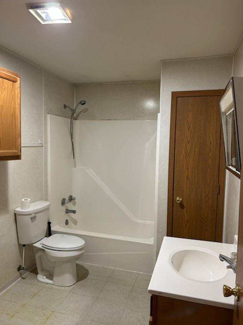 Apartment for rent at 701 N 2nd St, Owensville, MO 65066
