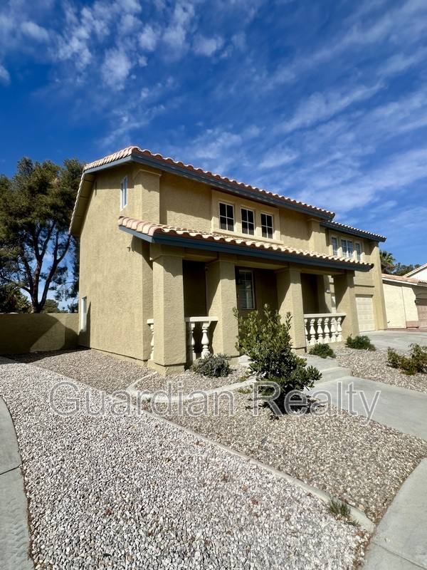House for rent at 275 Adorno Dr, Henderson, NV 89074