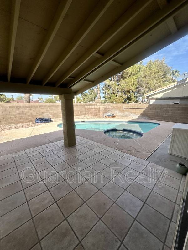 House for rent at 275 Adorno Dr, Henderson, NV 89074