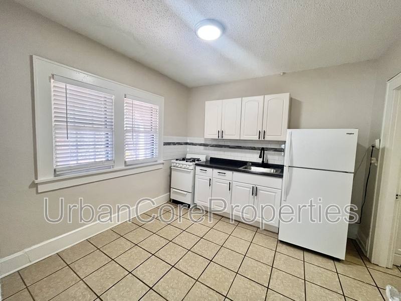 Apartment for rent at 500 5th St N #12-5, Saint Petersburg, FL 33701