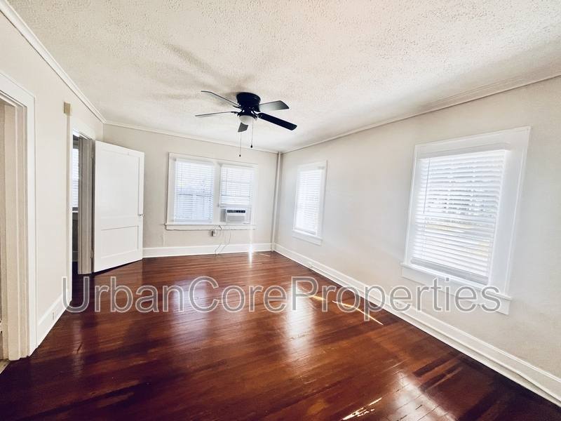 Apartment for rent at 500 5th St N #12-5, Saint Petersburg, FL 33701