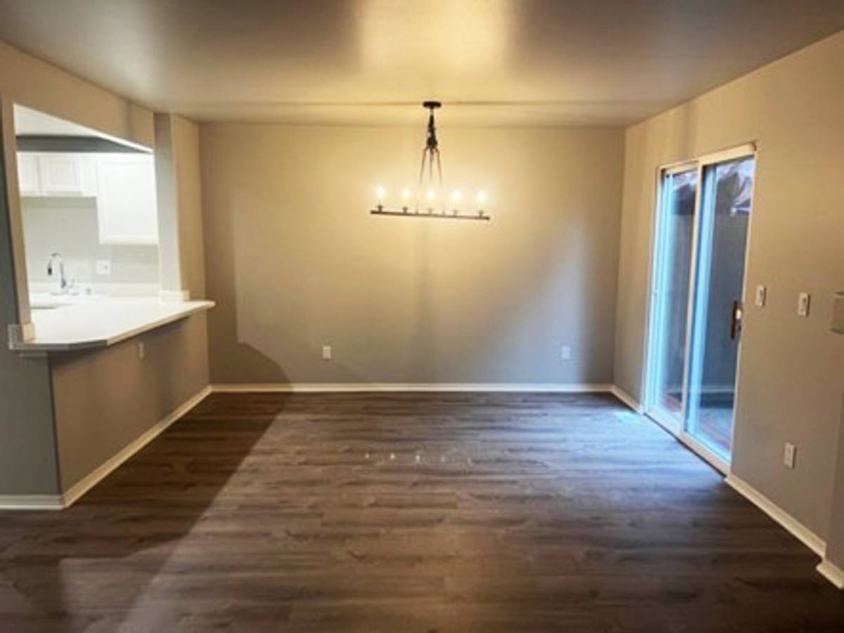 House for rent at 1008 Sunset Blvd NE, Renton, WA 98056