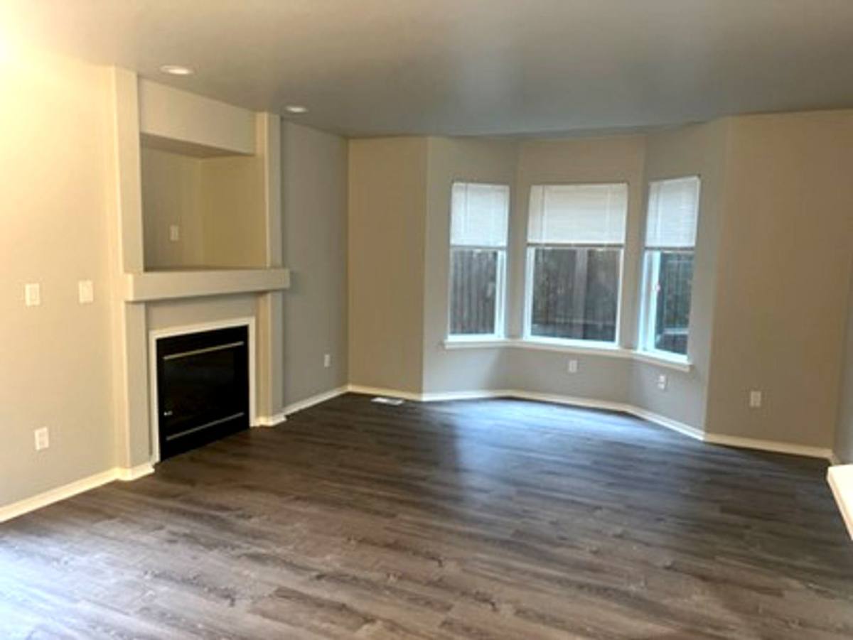 House for rent at 1008 Sunset Blvd NE, Renton, WA 98056