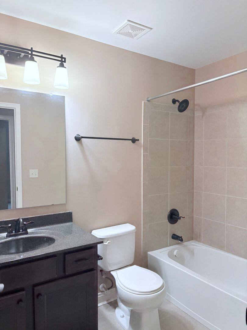 House for rent at 1681 Little Bear Loop, Lewis Center, OH 43035