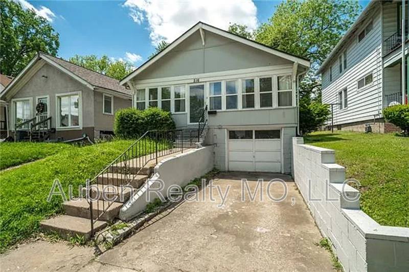 House for rent at 216 N Wheeling Ave, Kansas City, MO 64123