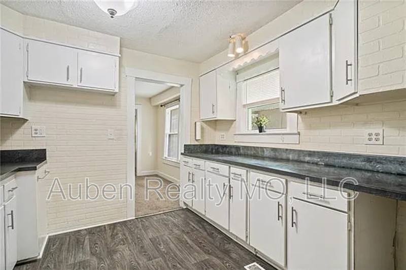 House for rent at 216 N Wheeling Ave, Kansas City, MO 64123