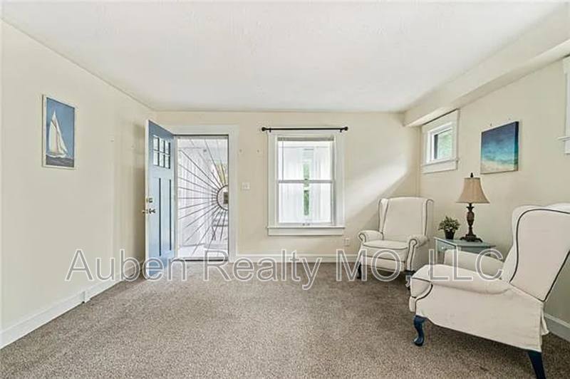 House for rent at 216 N Wheeling Ave, Kansas City, MO 64123