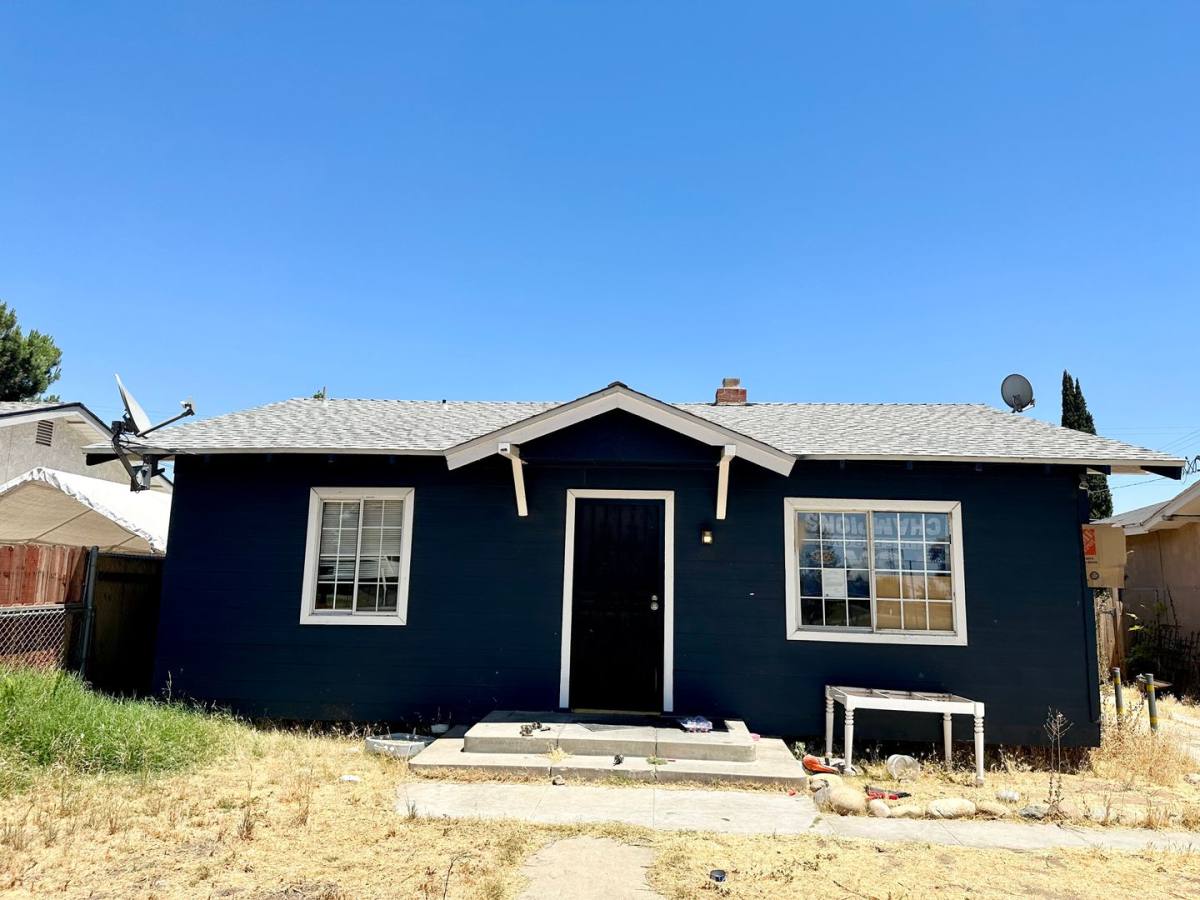 House for rent at 2385 S Lily Ave, Fresno, CA 93706