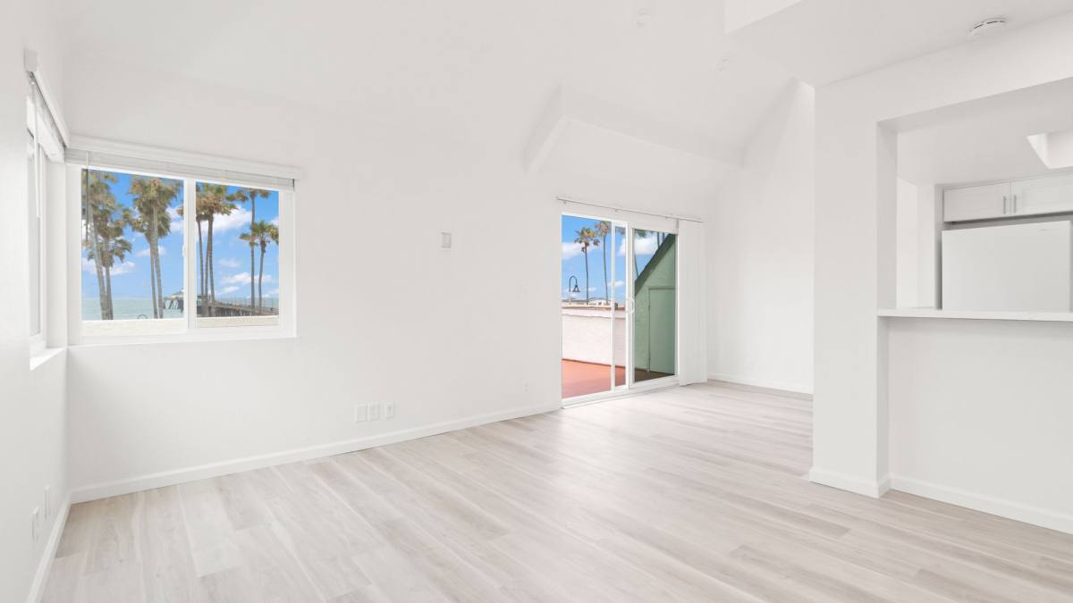 Apartment for rent at 921-933 Seacoast Dr, Imperial Beach, CA 91932