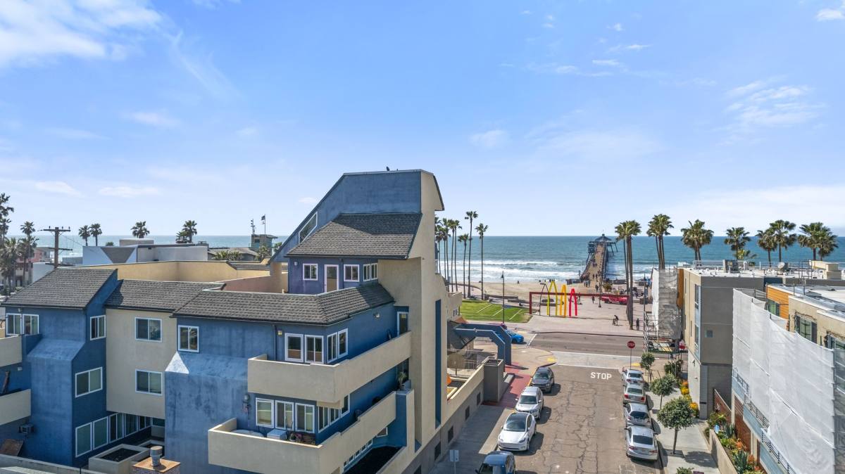 Apartment for rent at 921-933 Seacoast Dr, Imperial Beach, CA 91932