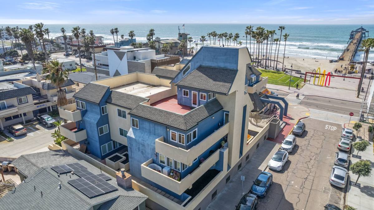 Apartment for rent at 921-933 Seacoast Dr, Imperial Beach, CA 91932