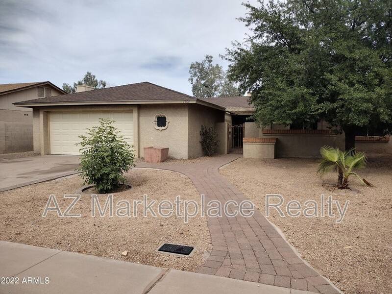 House for rent at 7707 S Kenwood Lane, Tempe, AZ 85284