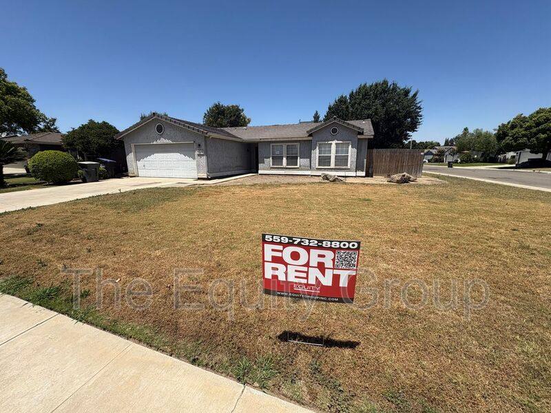 House for rent at 2210 W Buena Vista Ave, Visalia, CA 93291