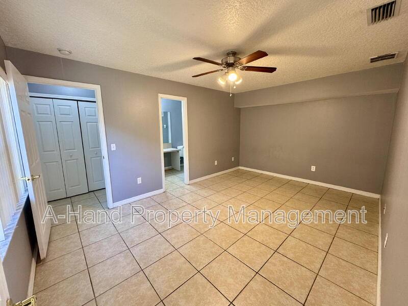 Apartment for rent at 2725 Fan Palm Dr #B, Davenport, FL 33897