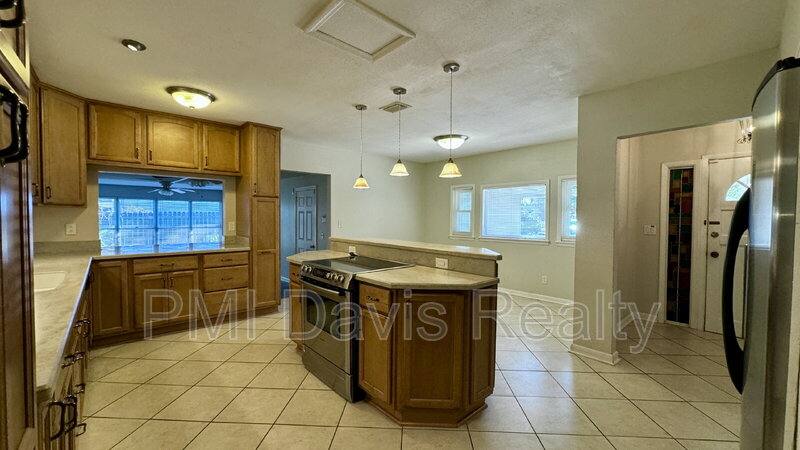 House for rent at 2543 Holly Point Rd W, Orange Park, FL 32073