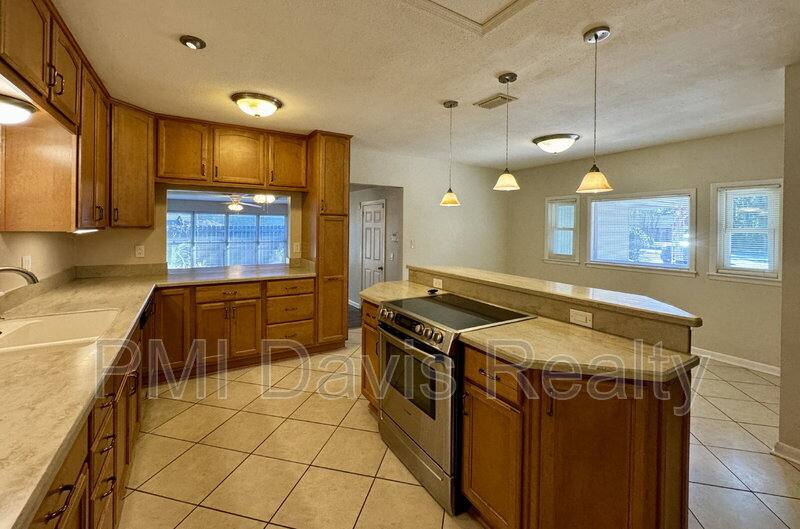 House for rent at 2543 Holly Point Rd W, Orange Park, FL 32073