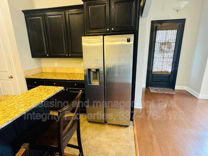 House for rent at 303 Barataria Bay Point, Lafayette, LA 70508