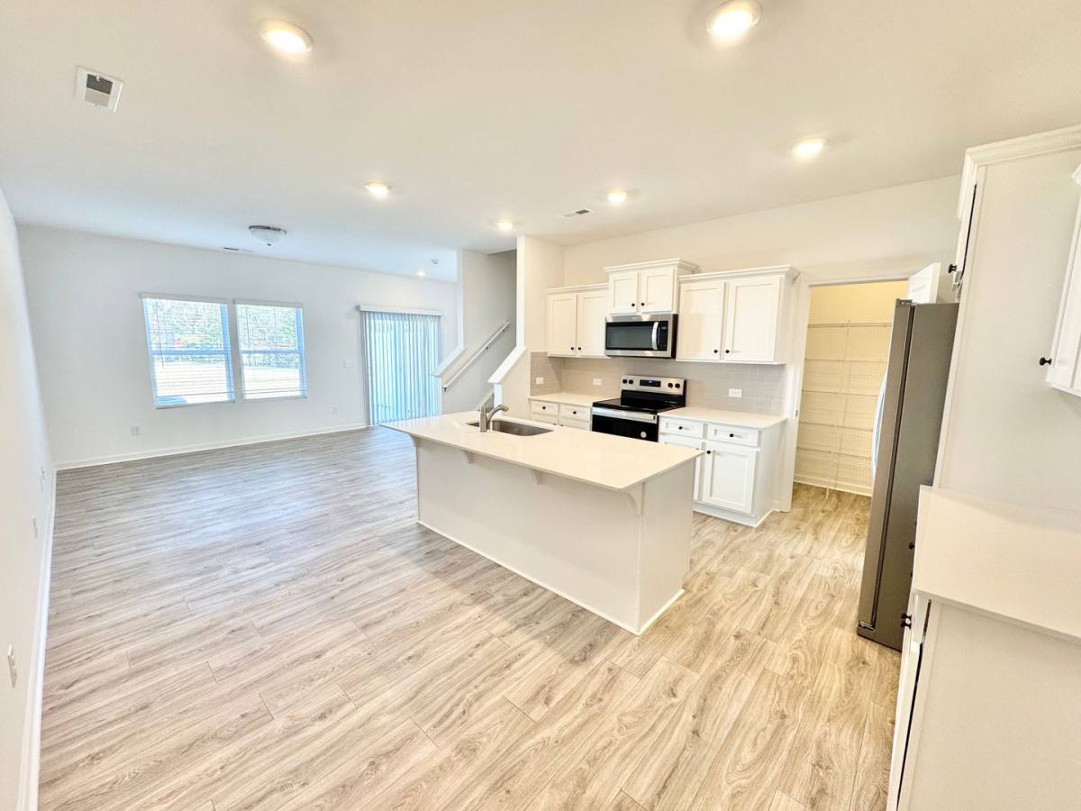 Townhouse for rent at 206 Grant St, Albemarle, NC 28001