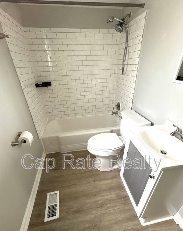 House for rent at 2174 Sullivant Ave, Columbus, OH 43223