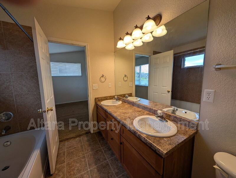 Townhouse for rent at 4848 Iron Horse Villas Point, Colorado Springs, CO 80917