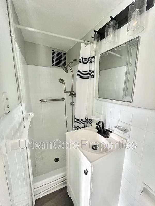 Apartment for rent at 1023 Locust St NE #24, Saint Petersburg, FL 33701