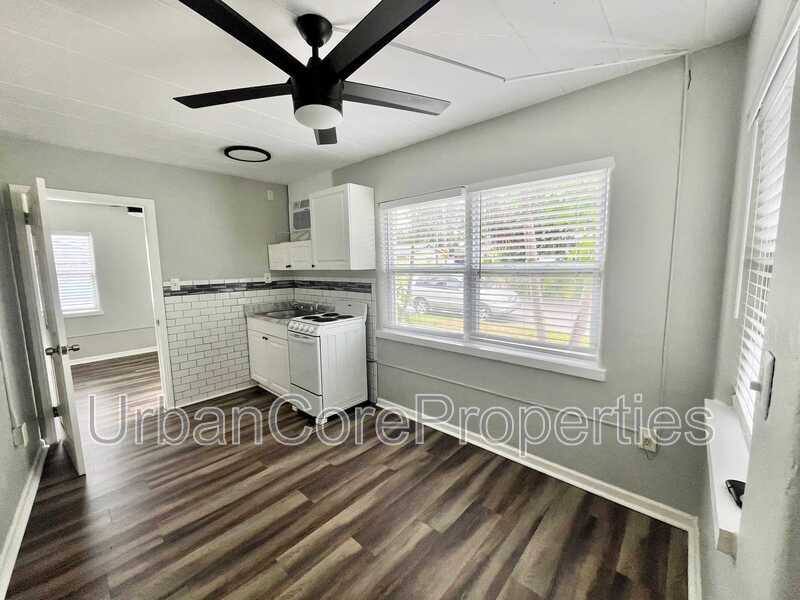Apartment for rent at 1023 Locust St NE #24, Saint Petersburg, FL 33701