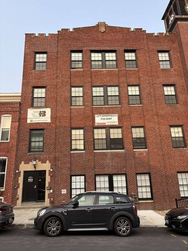 Apartment for rent at 923 S E Ave #12, Baltimore, MD 21224