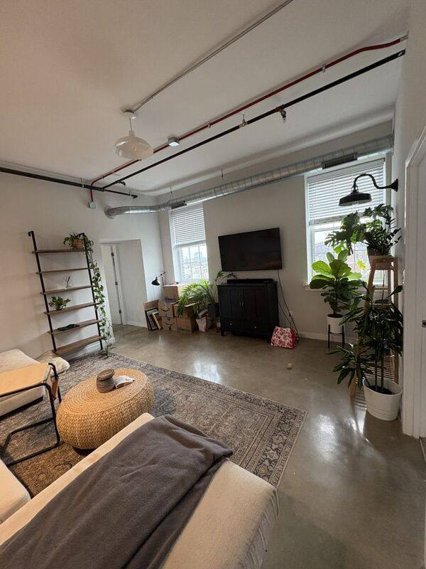 Apartment for rent at 923 S E Ave #12, Baltimore, MD 21224