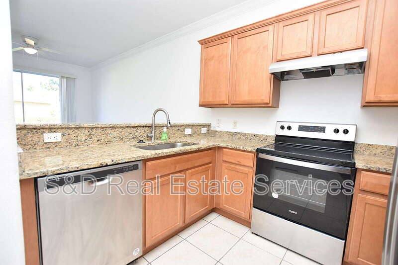 Townhouse for rent at 6352 Sedgeford Dr, Lakeland, FL 33811
