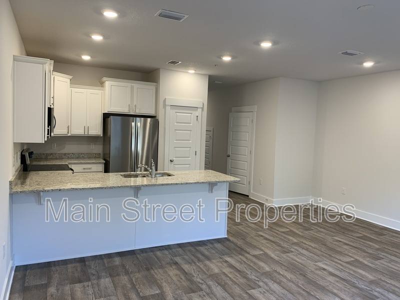 Townhouse for rent at 1524 Farragut Way, Pensacola, FL 32534