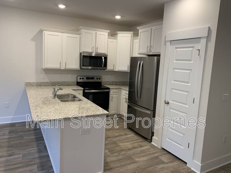 Townhouse for rent at 1524 Farragut Way, Pensacola, FL 32534