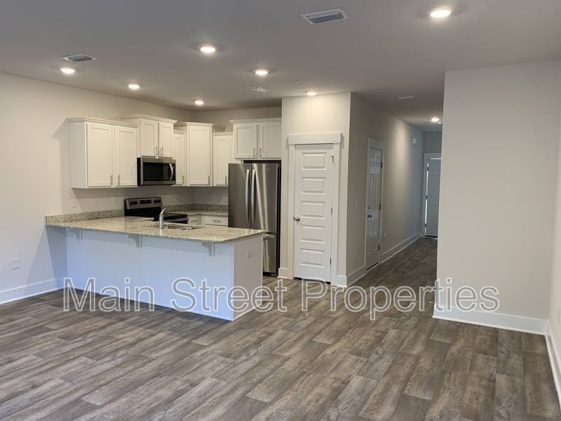 Townhouse for rent at 1524 Farragut Way, Pensacola, FL 32534