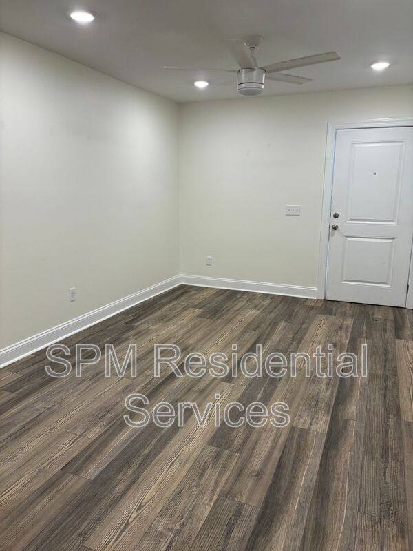 Apartment for rent at 214 Red Cross St #102, Wilmington, NC 28401