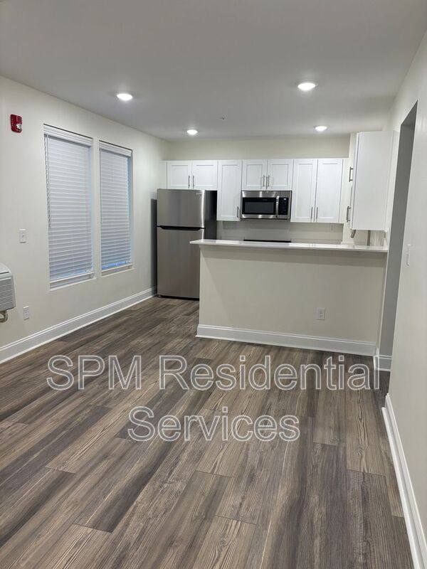 Apartment for rent at 214 Red Cross St #102, Wilmington, NC 28401