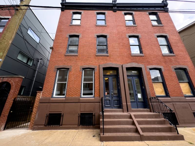 Townhouse for rent at 1223 N Franklin St #2F, Philadelphia, PA 19122