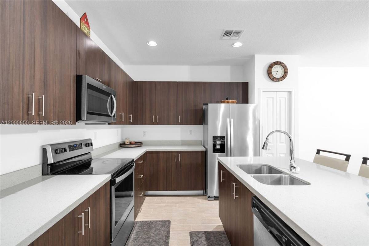 House for rent at 5113 NW 52nd St, Fort Lauderdale, FL 33319