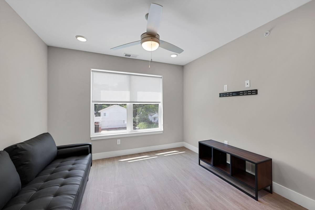 Apartment for rent at 507 W Springfield, Urbana, IL 61801